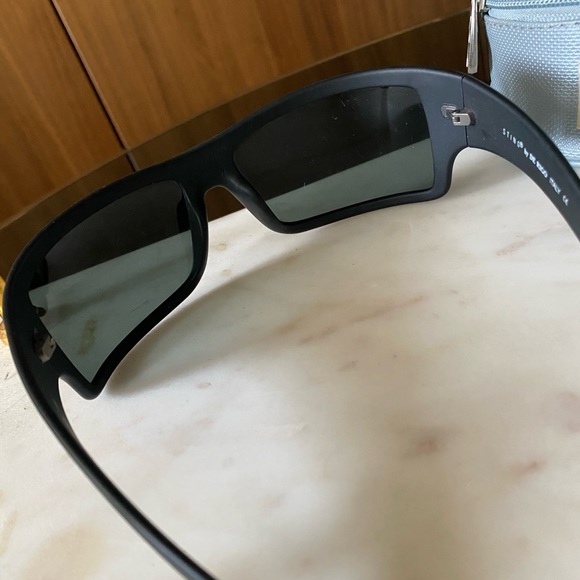 STING made in Italy cool and current sunglasses - Picture 4 of 4